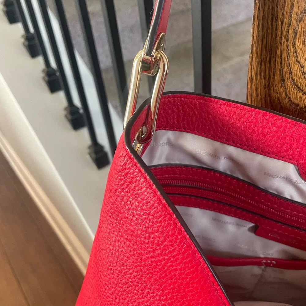 Michael Kors Raven Shoulder Tote Bag Red Pebbled Leather Gold Hardware NWOT - Picture 11 of 11